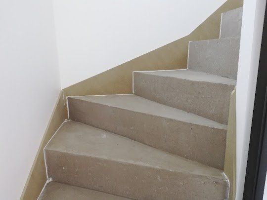 Marches d'escalier angle