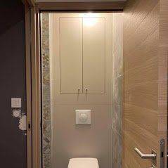 Toilettes aménagées