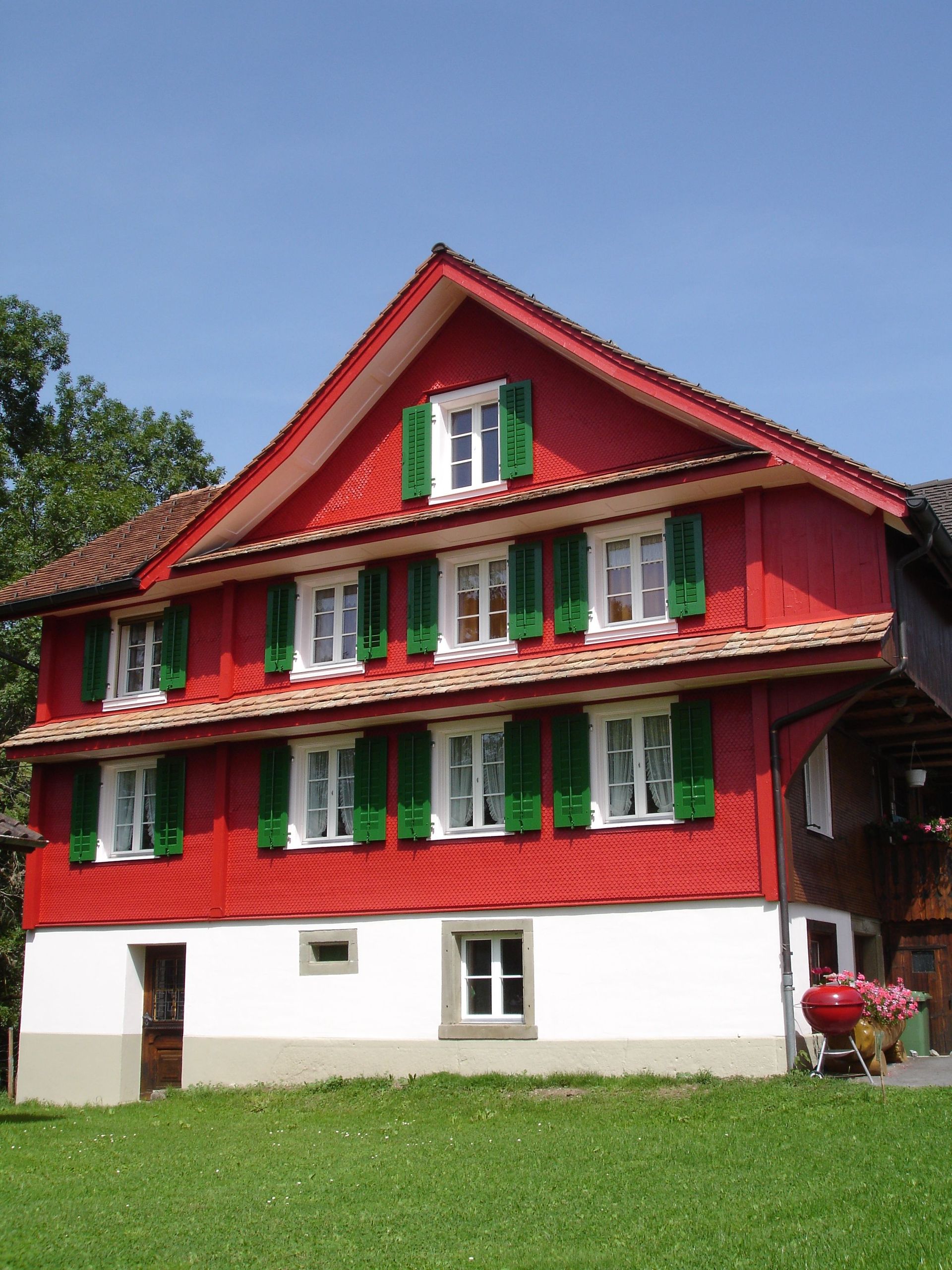 Malen Fassade - nu.me.ro GmbH in Oberägeri