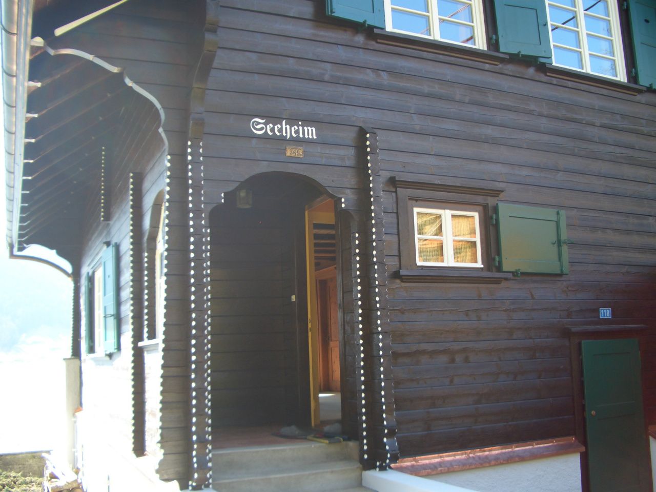 Malen Fassade - nu.me.ro GmbH in Oberägeri