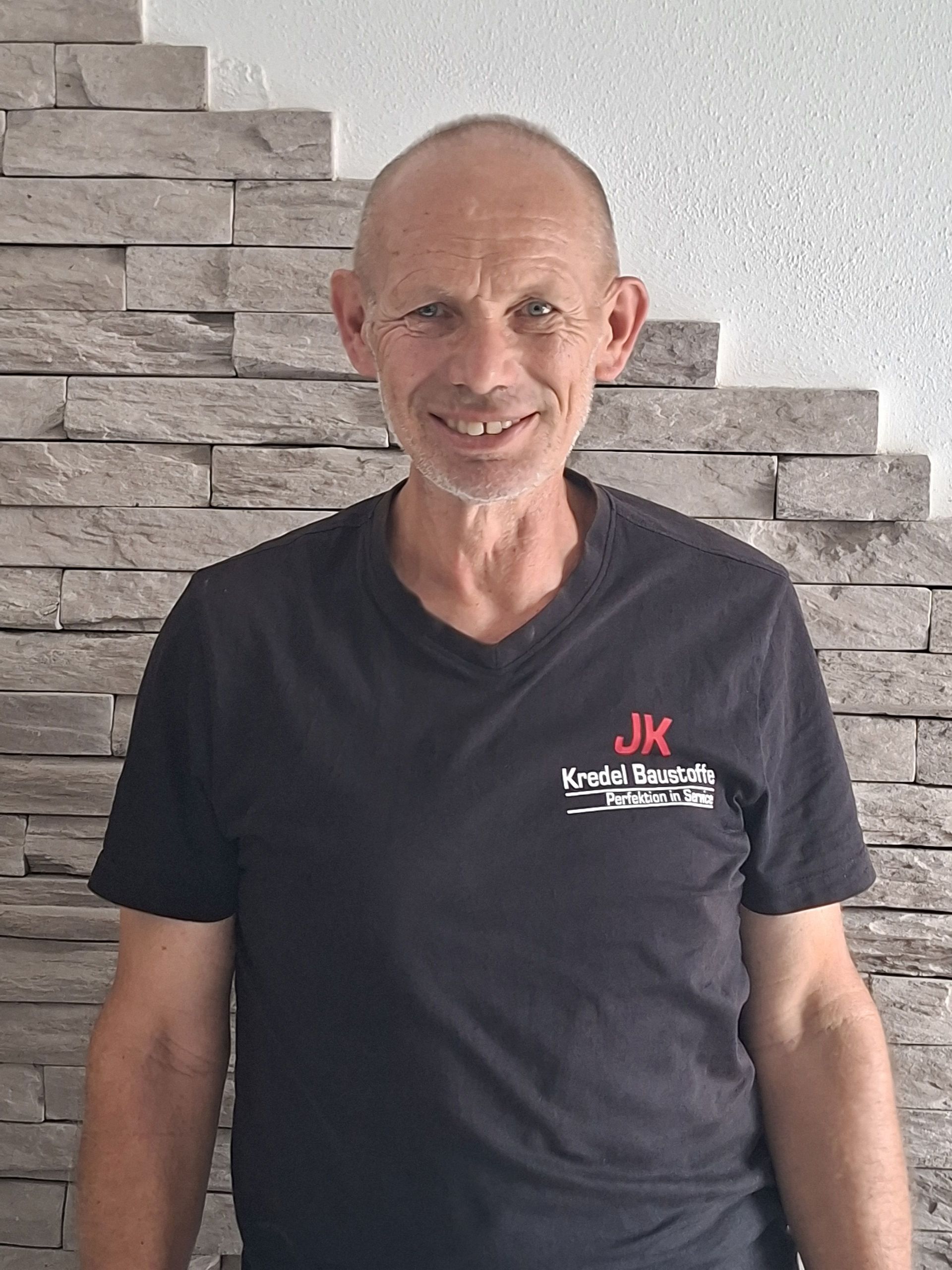 Porträt von Stefan, Mitarbeiter der JK Kredel Baustoffe