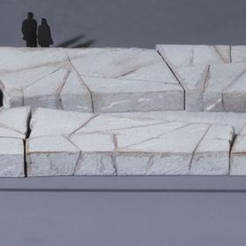 Wellenbrecher im Mst. 1:20 für Novartis; Künstler Ulrich Rückriem