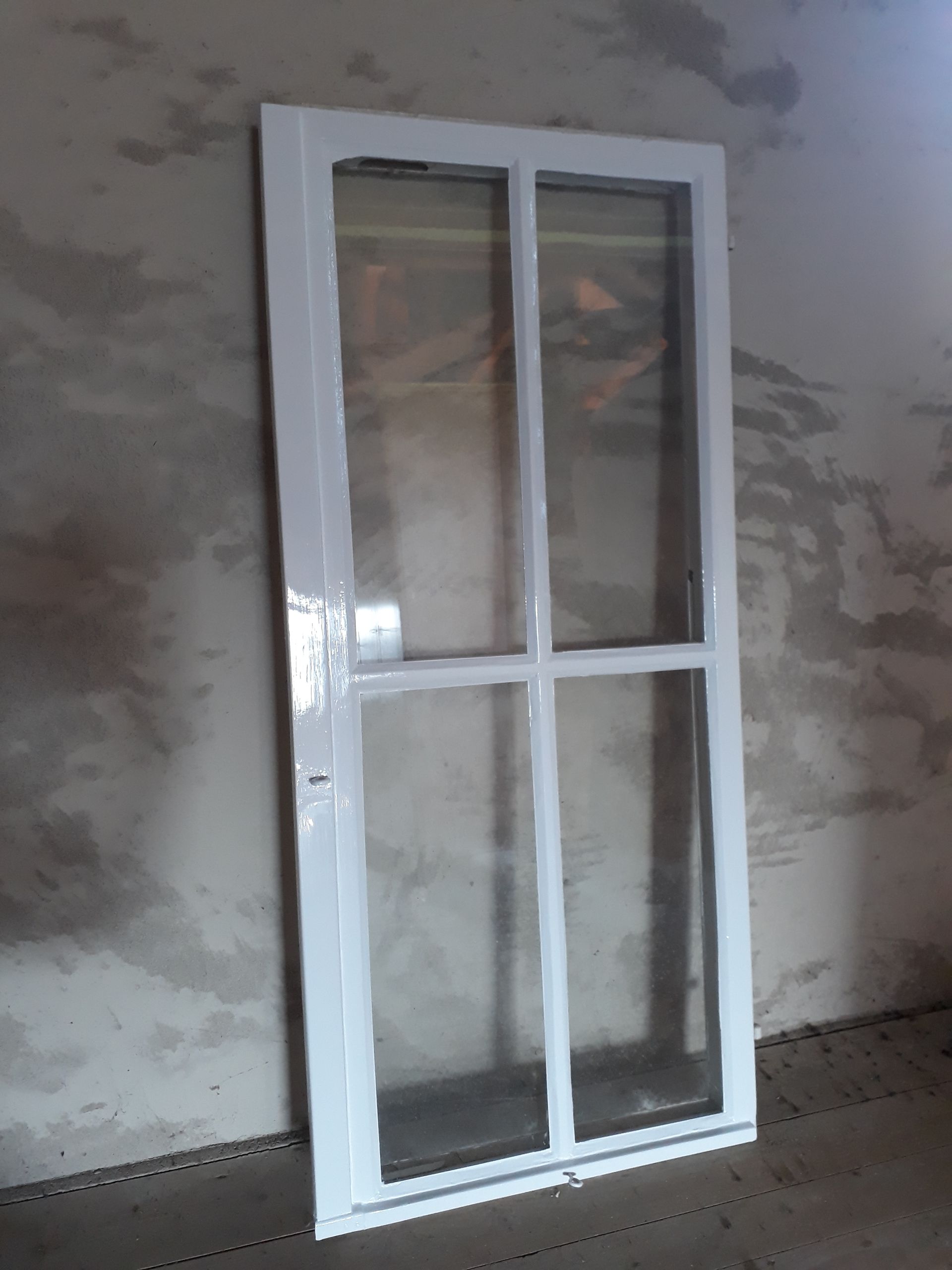 Streichen von Türen, Fenster, Böden, Garagentore, Balkongeländer usw.