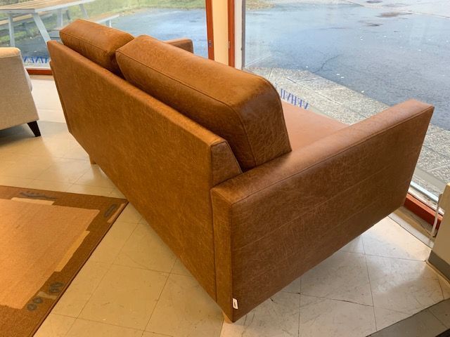 huonekaluliikevehvilainen