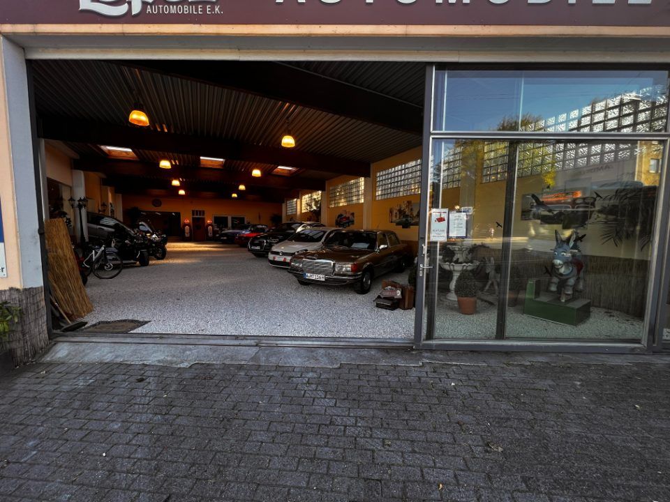 Ausstellungsraum von Lopez Automobile in Wuppertal