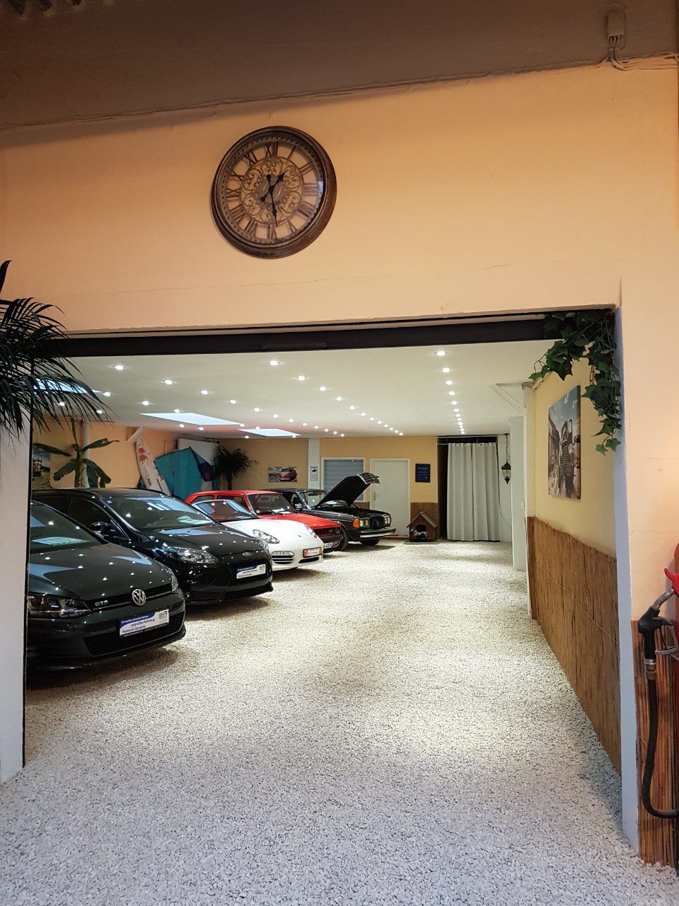 Ausstellungsraum von Lopez Automobile in Wuppertal