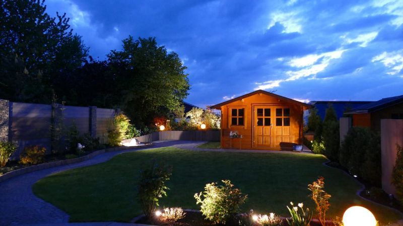 Garten bei Nacht