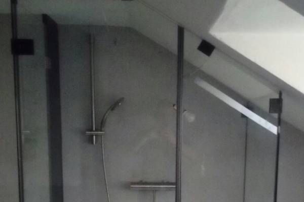 Duschwand aus Glas von Glaserei Meissner