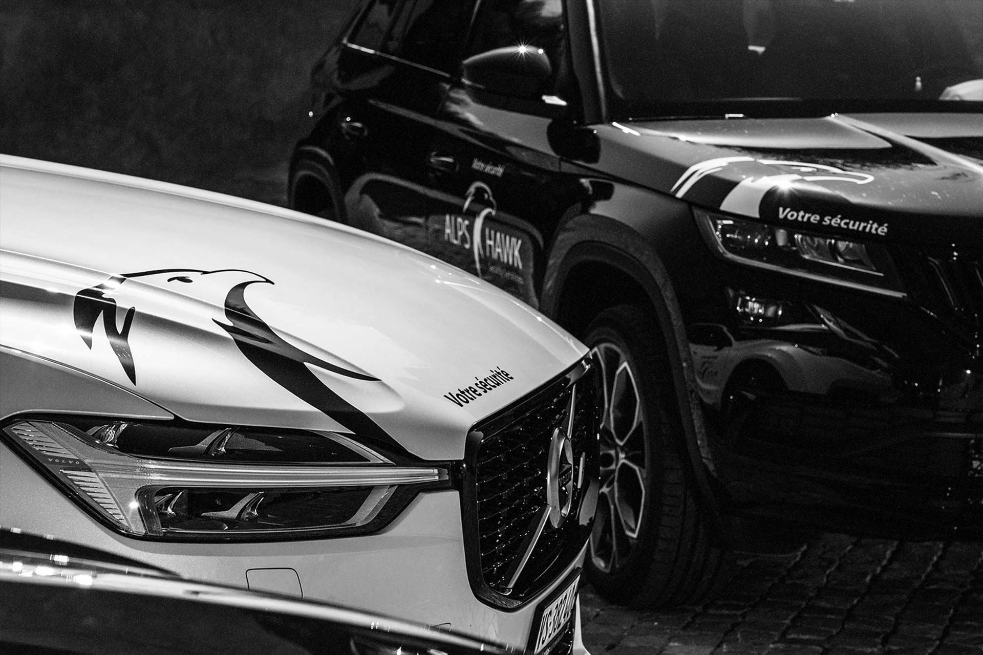 Une voiture qui transporte des biens de valeur.