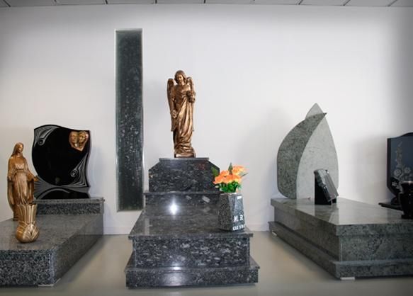 arte funerario de bronce