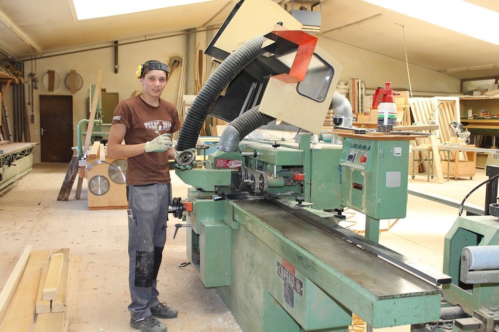 Apprenti au travail - Jossevel & Fils - Puidoux