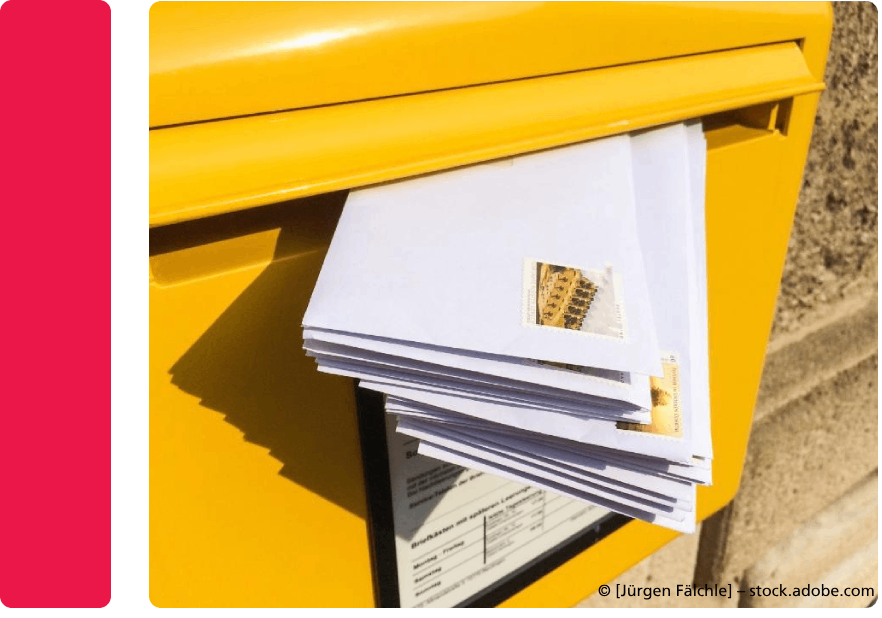 Briefe der EPA DIRECT GmbH stecken in Briefkasten