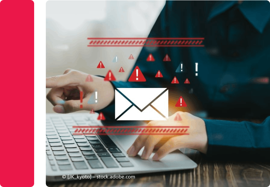 Mitarbeiter der EPA DIRECT GmbH arbeitet an Laptop