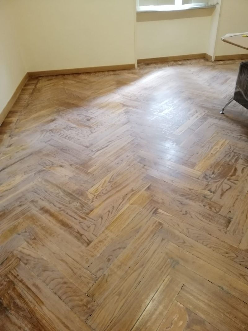 pulizia parquet a spina di pesce