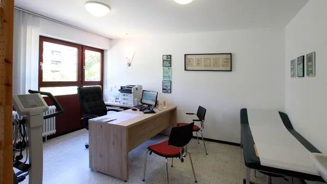 Praxis Dr. med. Rita Backes - Geriatrie Facharzt für Allgemeinmedizin