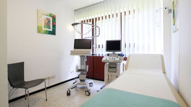 Praxis Dr. med. Rita Backes - Geriatrie Facharzt für Allgemeinmedizin