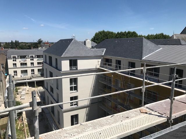 Des toitures en ardoise et zinc à Saumur