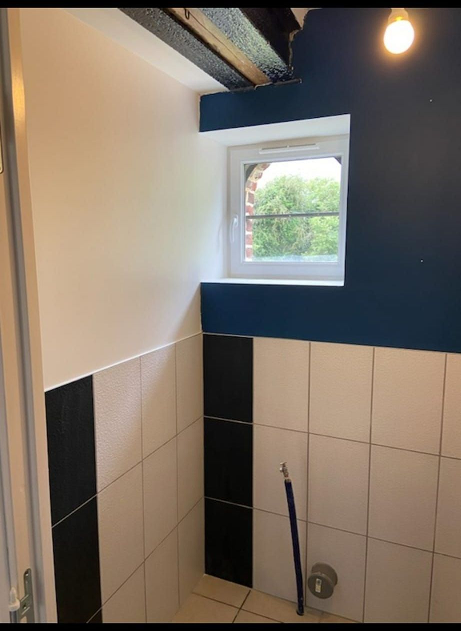 Travaux de rénovation de salle de bains.