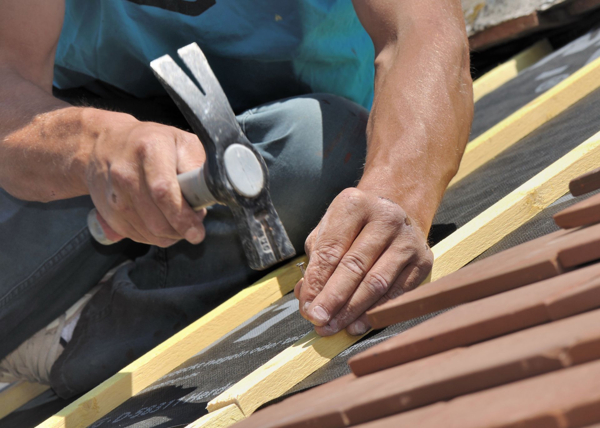 Pose de tuiles neuves