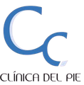 Logotipo: iniciales "C" entrelazadas en azul sobre el texto "FOOT CLINIC".