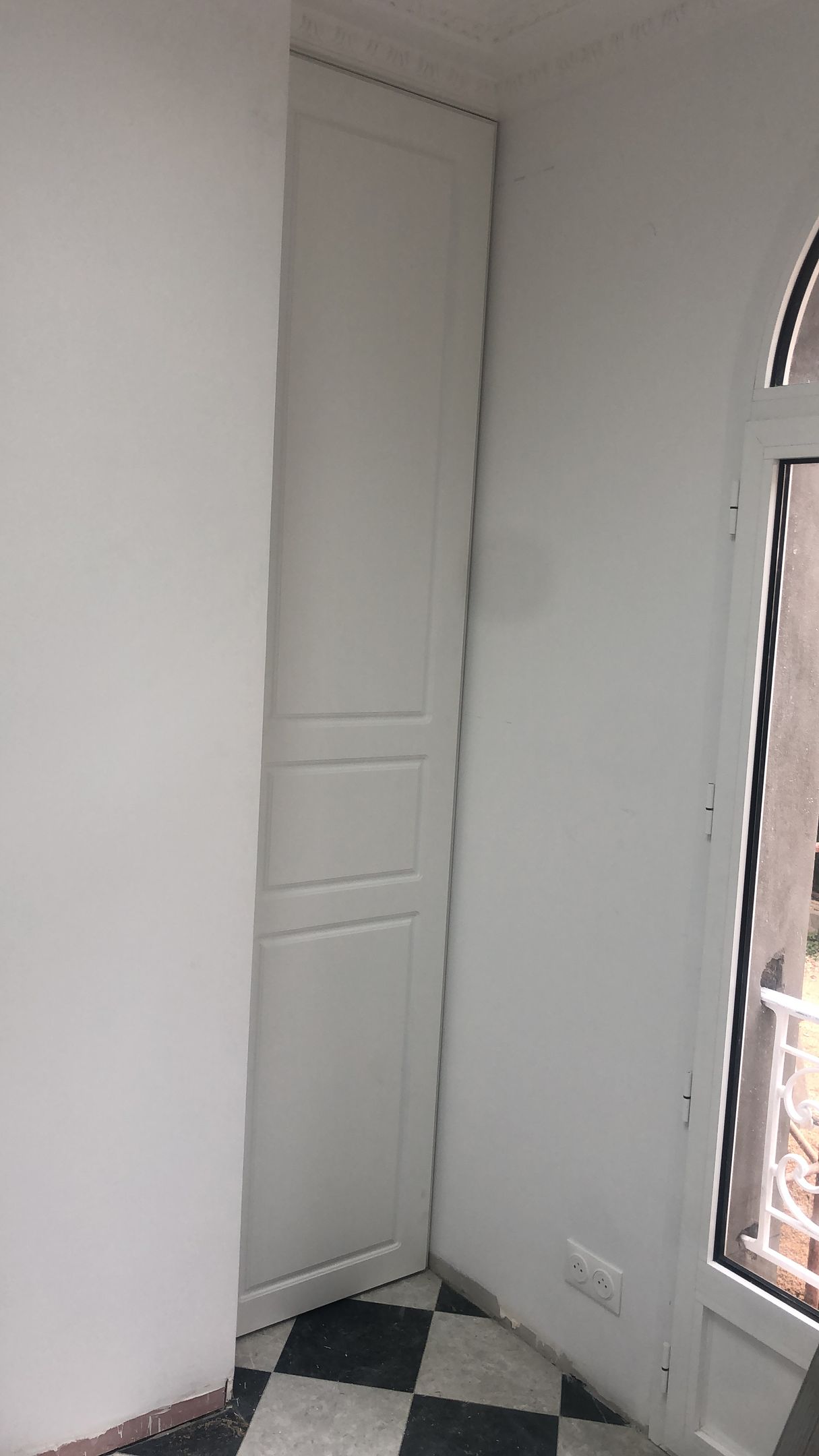 Pose de porte d'intérieur