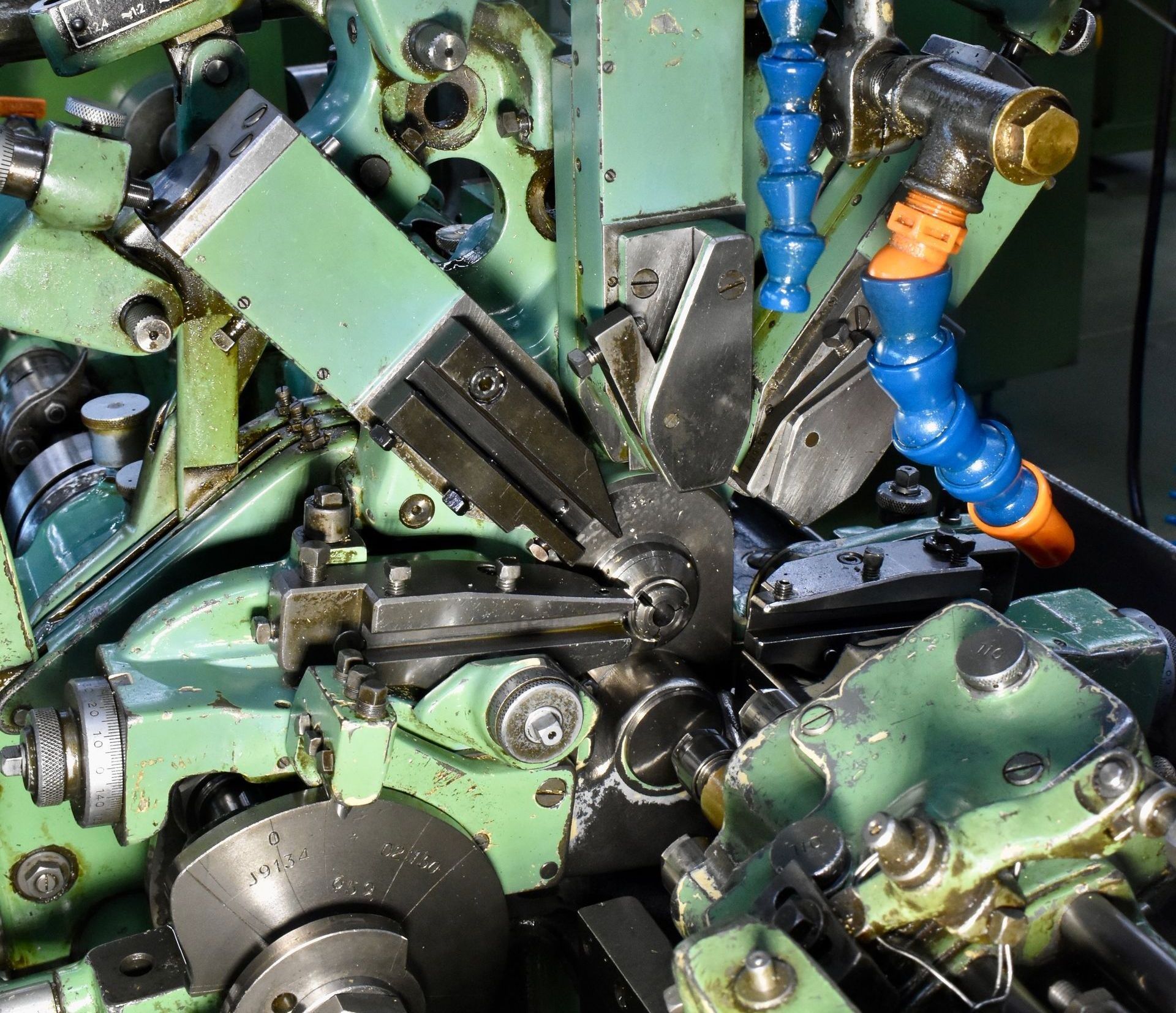 Machine de décolletage traditionnel