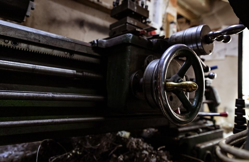 Des formes de couleur grise