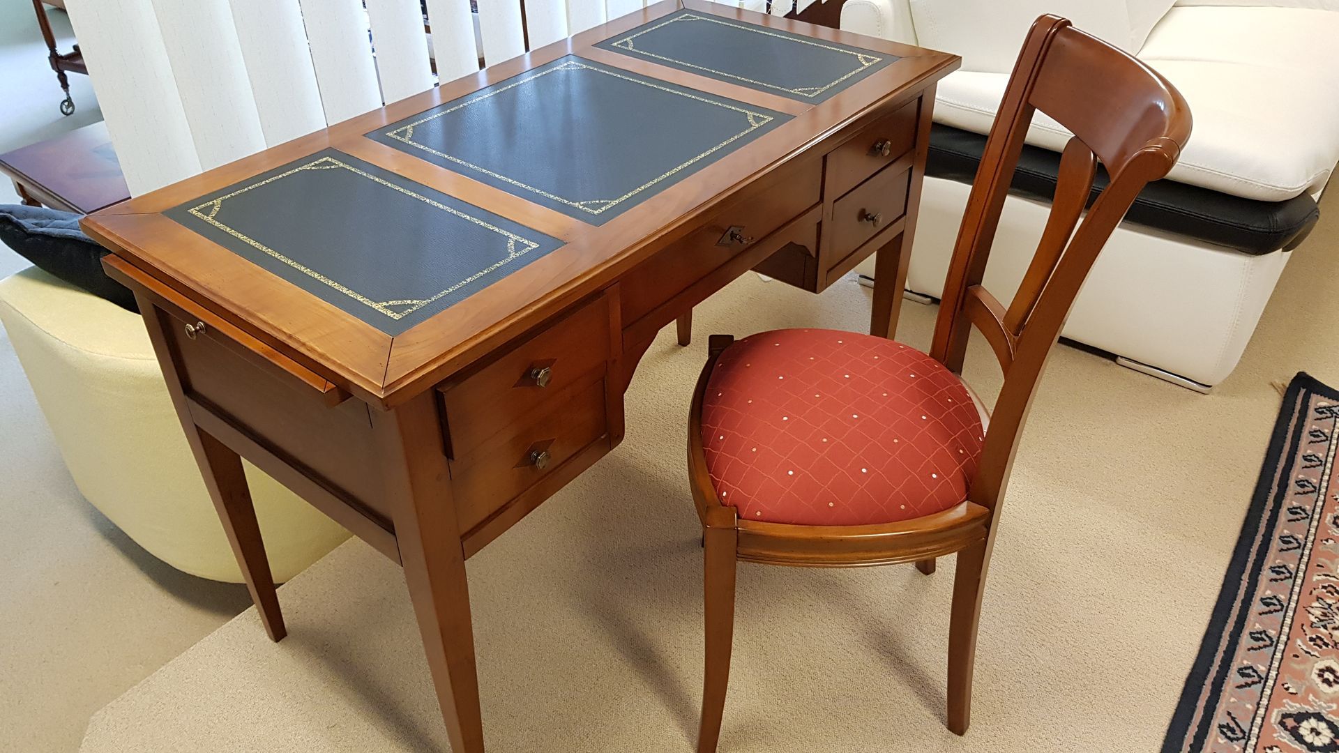 Bureau style directoire en merisier massif