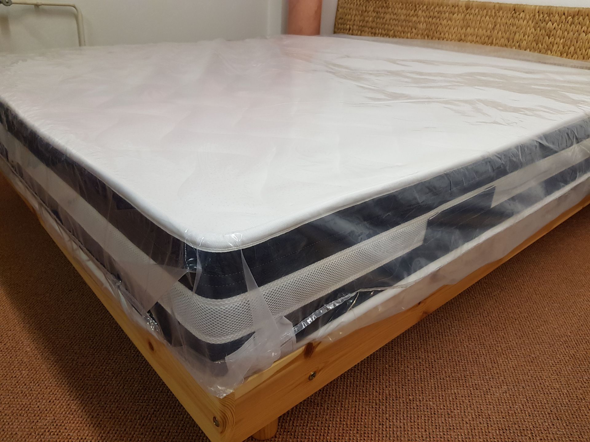 Matelas avec couchage ferme indéformable
