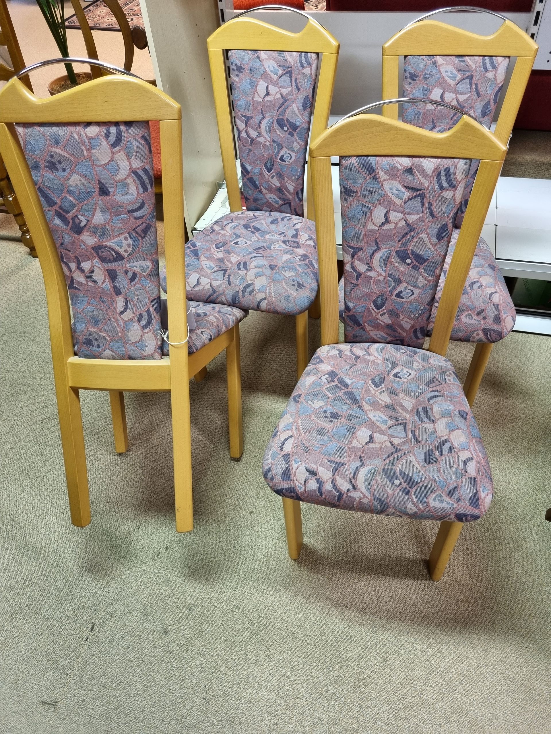 Chaises en chêne naturel