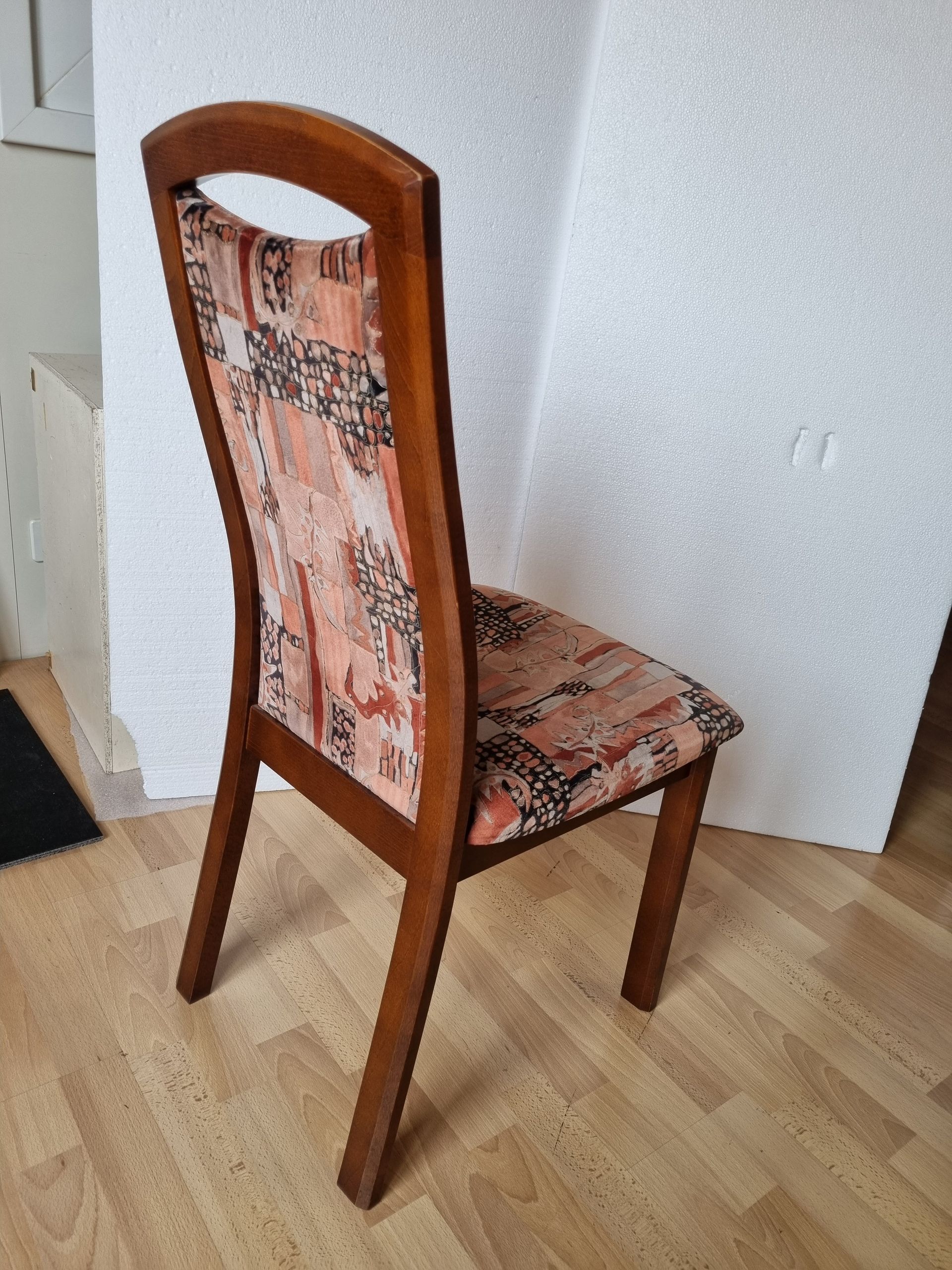 Chaise en chêne miel