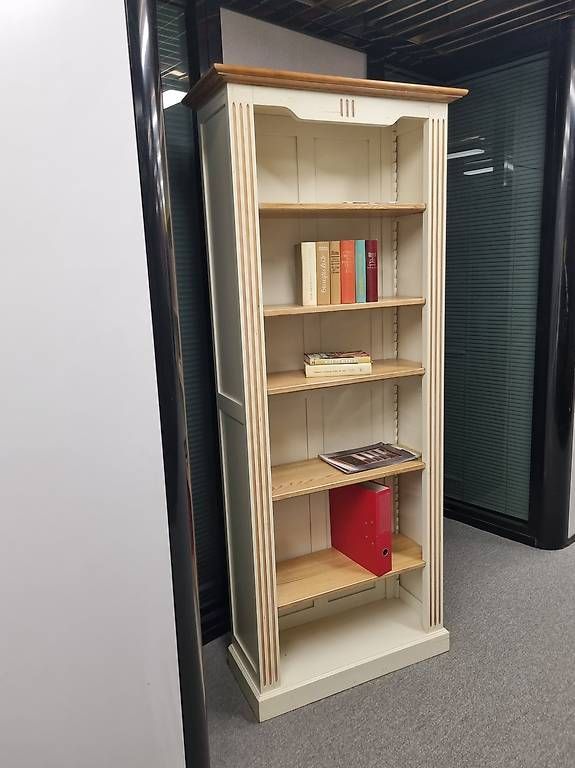 Etagère en bois massif