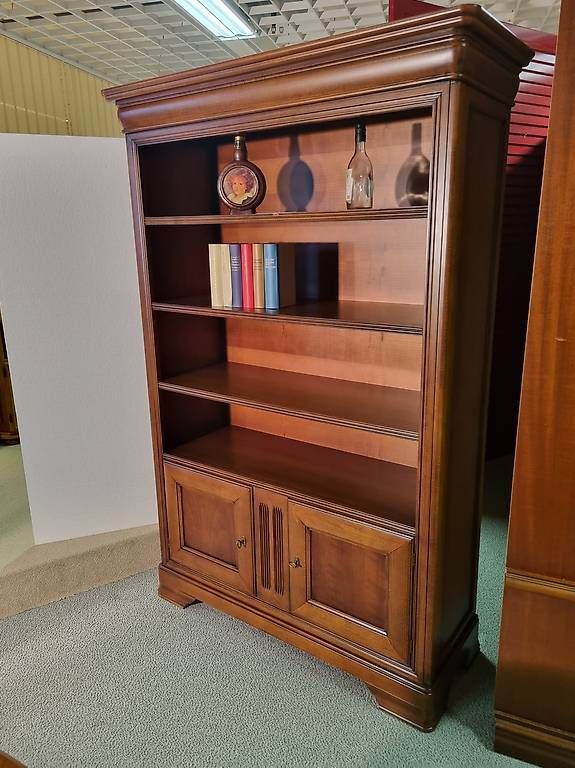 Bibliothèque deux portes