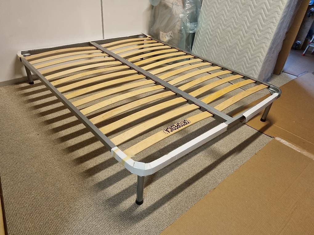 Sommier sur pieds 160 x 200 cm 
