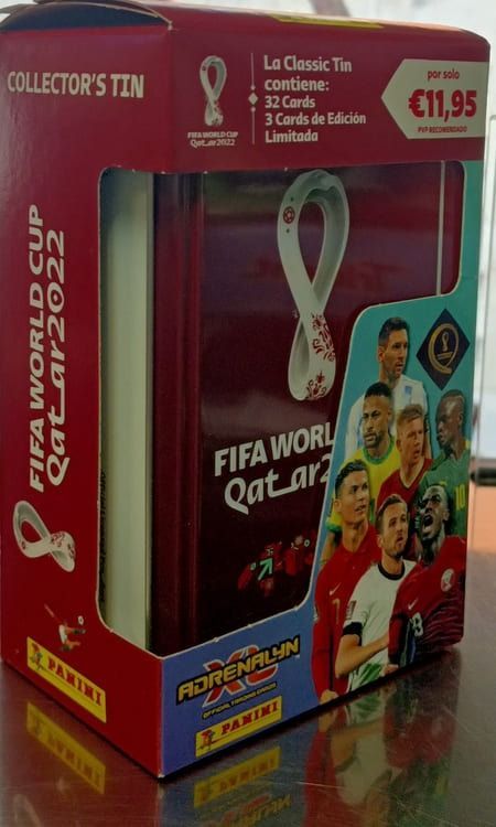 Una lata de coleccionista para la Copa Mundial de la FIFA Qatar 2022