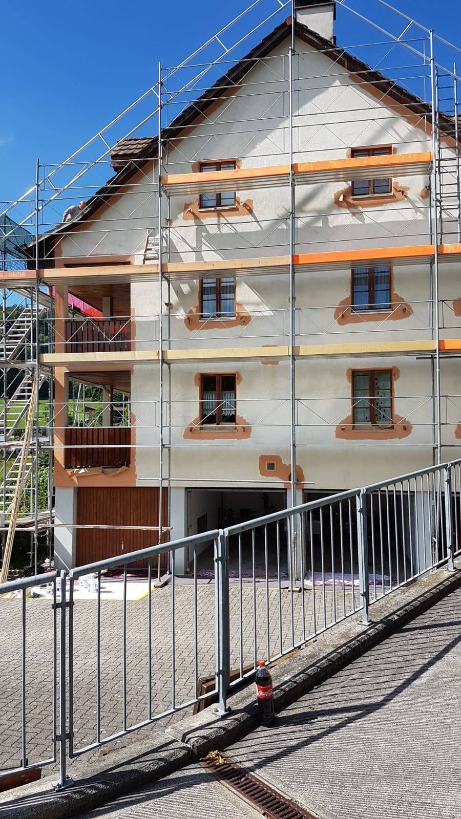 Haus mit hellem Anstrich