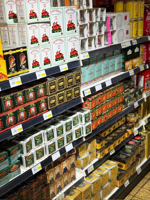 Rayon de différentes boîtes de thé.