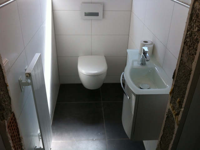 Besucher WC (privat) kurz vor Fertigstellung