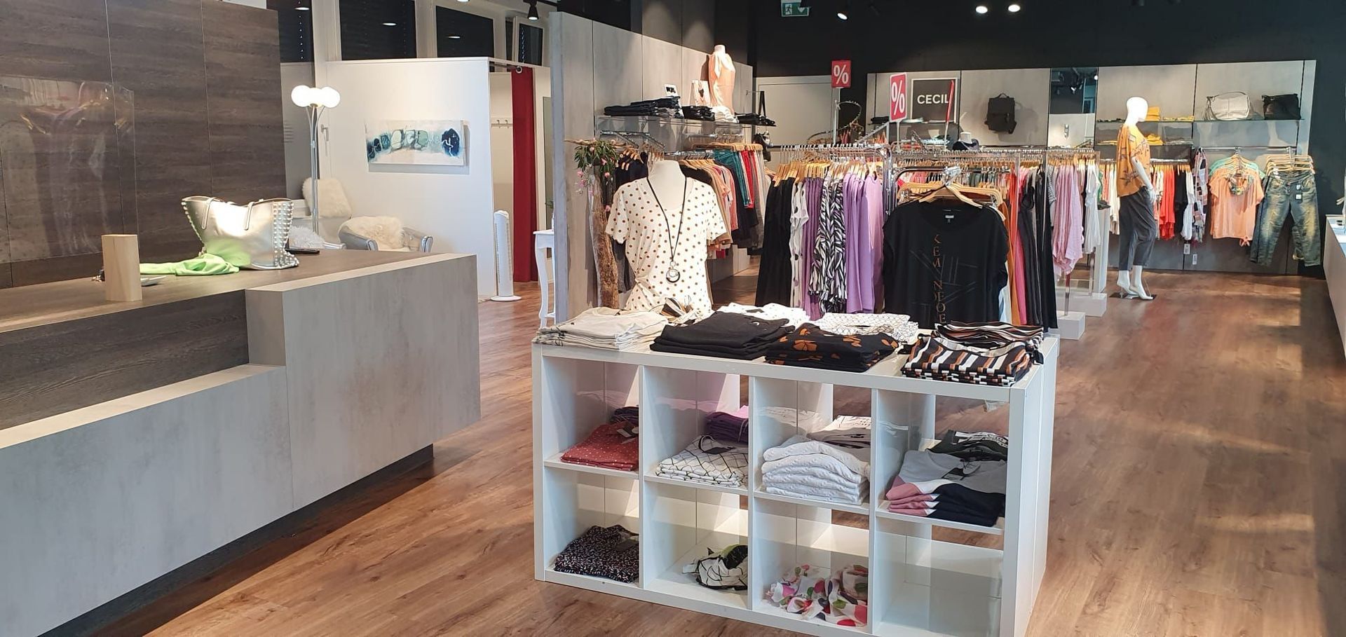 Damenmode - Mix Max Fashion - Malters