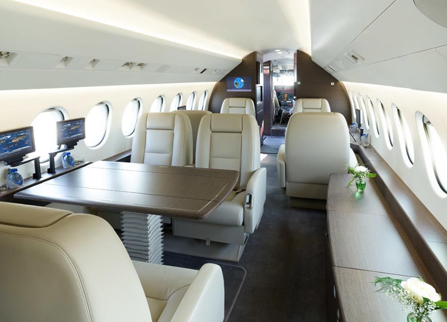 Innenansicht  seitlich Privatjet Falcon 7X