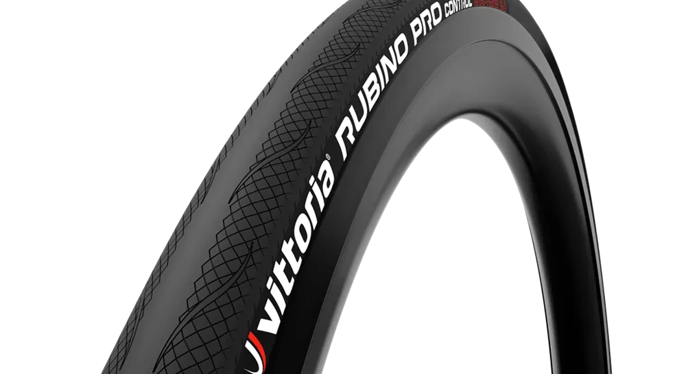 Neumático de bicicleta negro con etiqueta