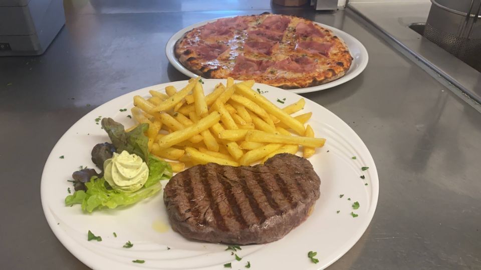 Restaurant Centrum 68 Steak mit Pommes