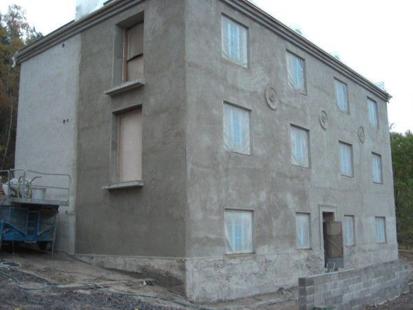 Kivitalon tasoitetyöt