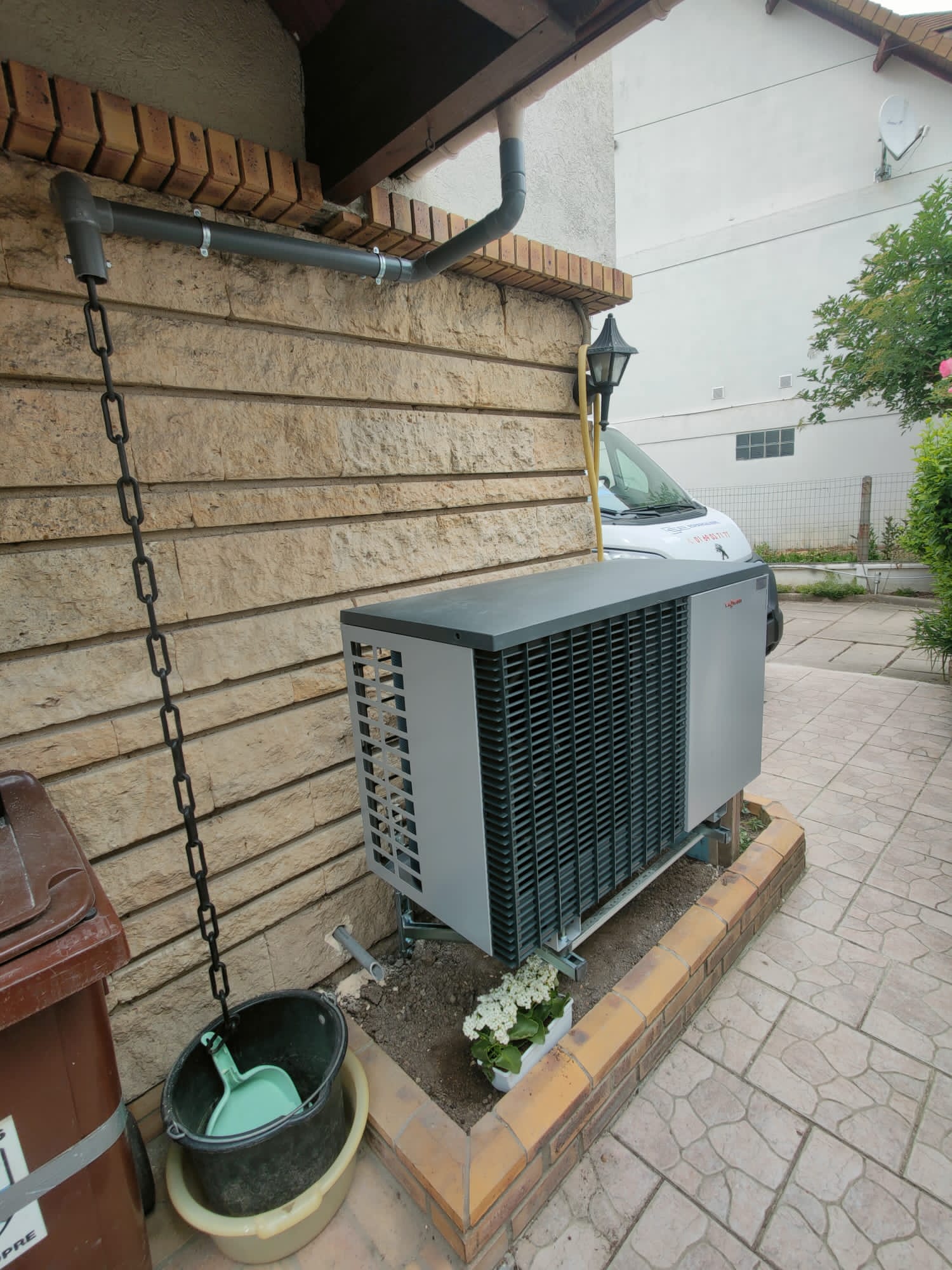 Pompe à chaleur extérieure neuve