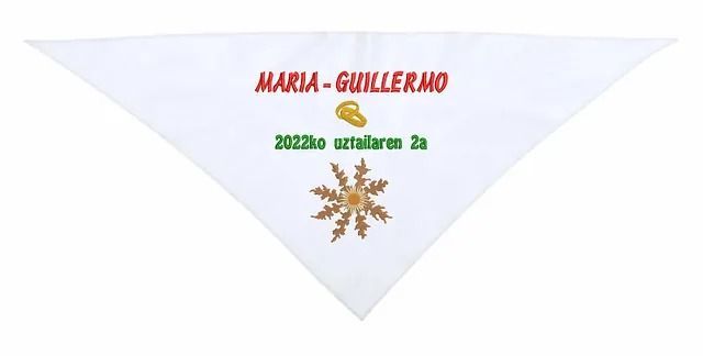 Un pañuelo blanco con María y Guillermo escrito en él.
