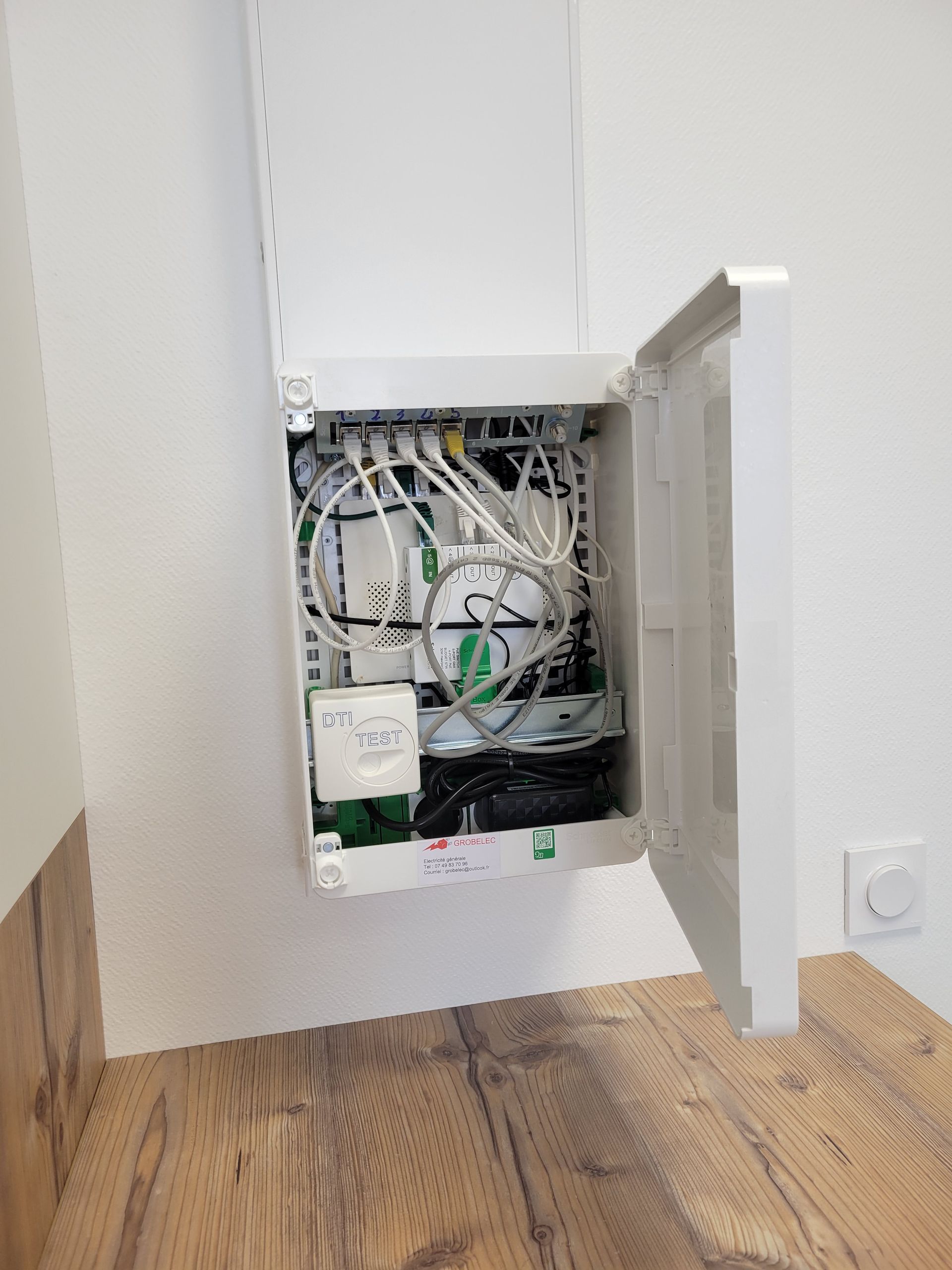 Tableau électrique caché