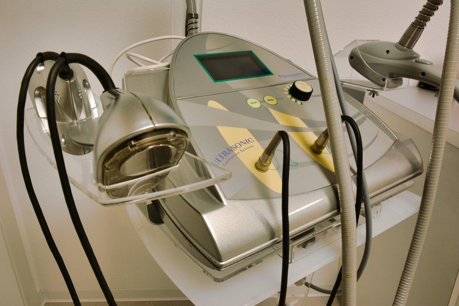 Panestetic Ultrasonic - Apparecchiatura estetica professionale - Centro di medicina estetica e laser Medylift
