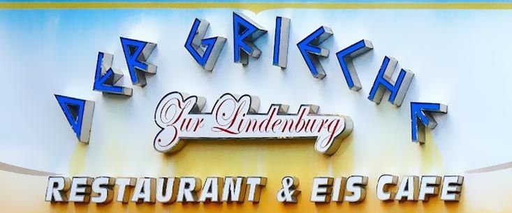 Ein Schild mit der Aufschrift „Restaurant und Eiscafé“