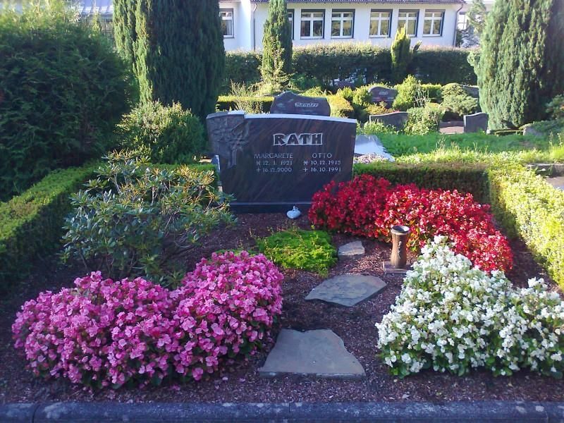 Blumen Krumme: Grabpflege