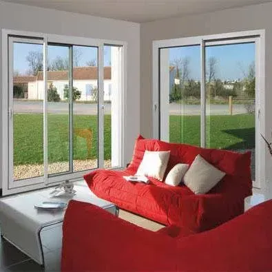 Baies coulissantes donnant sur le jardin